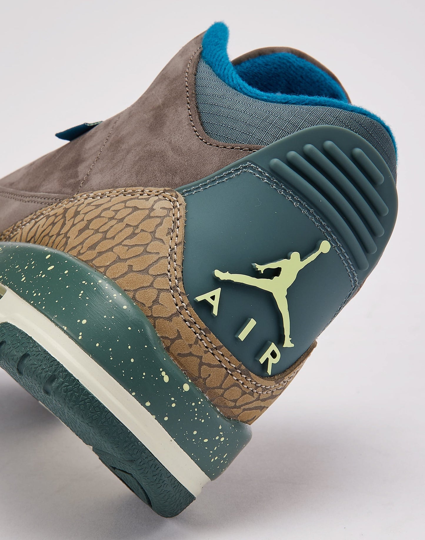 Jordan Air Jordan 3 Retro 'We Outside' Grade-School