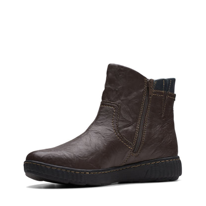 Clarks Magnolia Haley 26174341 Womens Brown Wide Ankle & Booties Boots