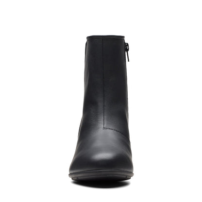 Clarks Neiley Jane 26175177 Womens Black Leather Ankle & Booties Boots