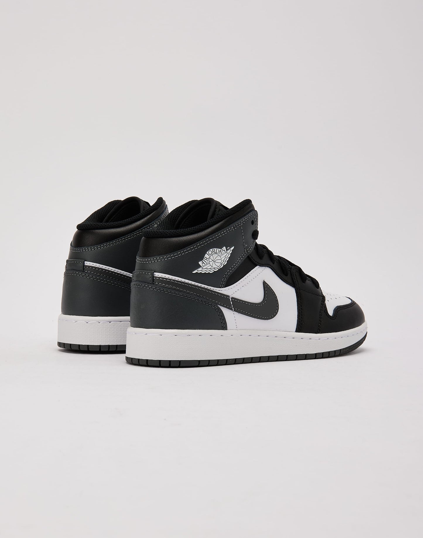 Jordan Air Jordan 1 Mid Grade-School