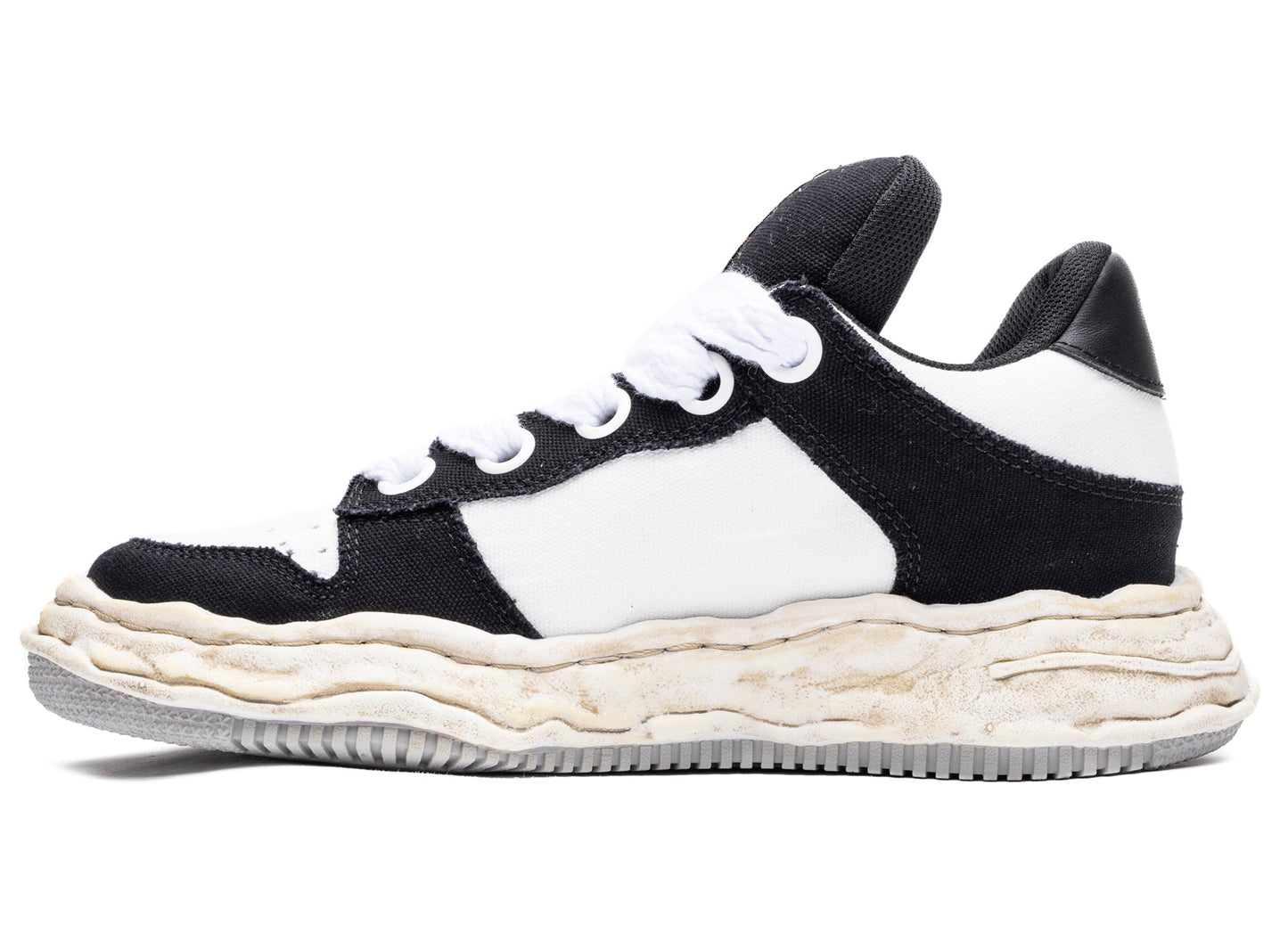 Maison Mihara Yasuhiro Wayne Puffer OG in Black/White