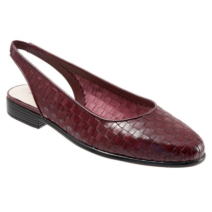 Trotters Lucy T1711-755 Womens Burgundy Extra Wide Slingback Flats Shoes
