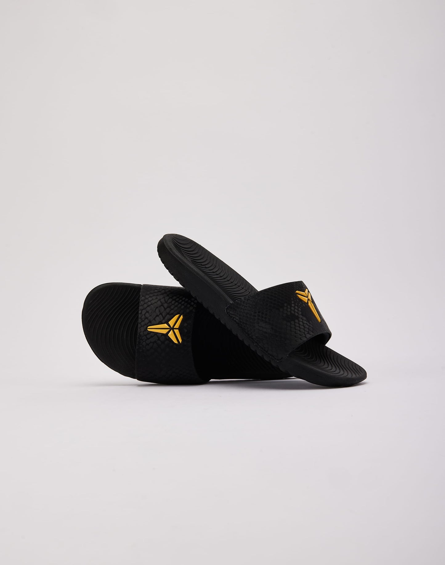 Nike Kobe Kawa Slides Grade-School