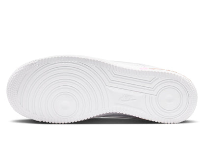 Women's Nike Air Force 1 '07 SE in White / Playful Pink