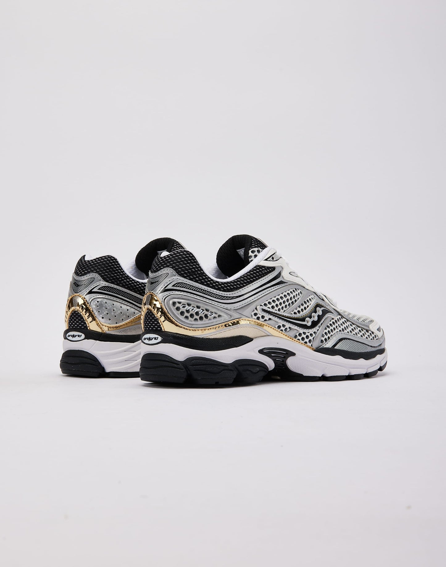 Saucony  ProGrid Omni 9