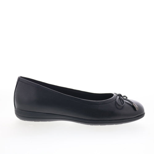 Trotters Dellis T2054-001 Womens Black Leather Slip On Ballet Flats Shoes