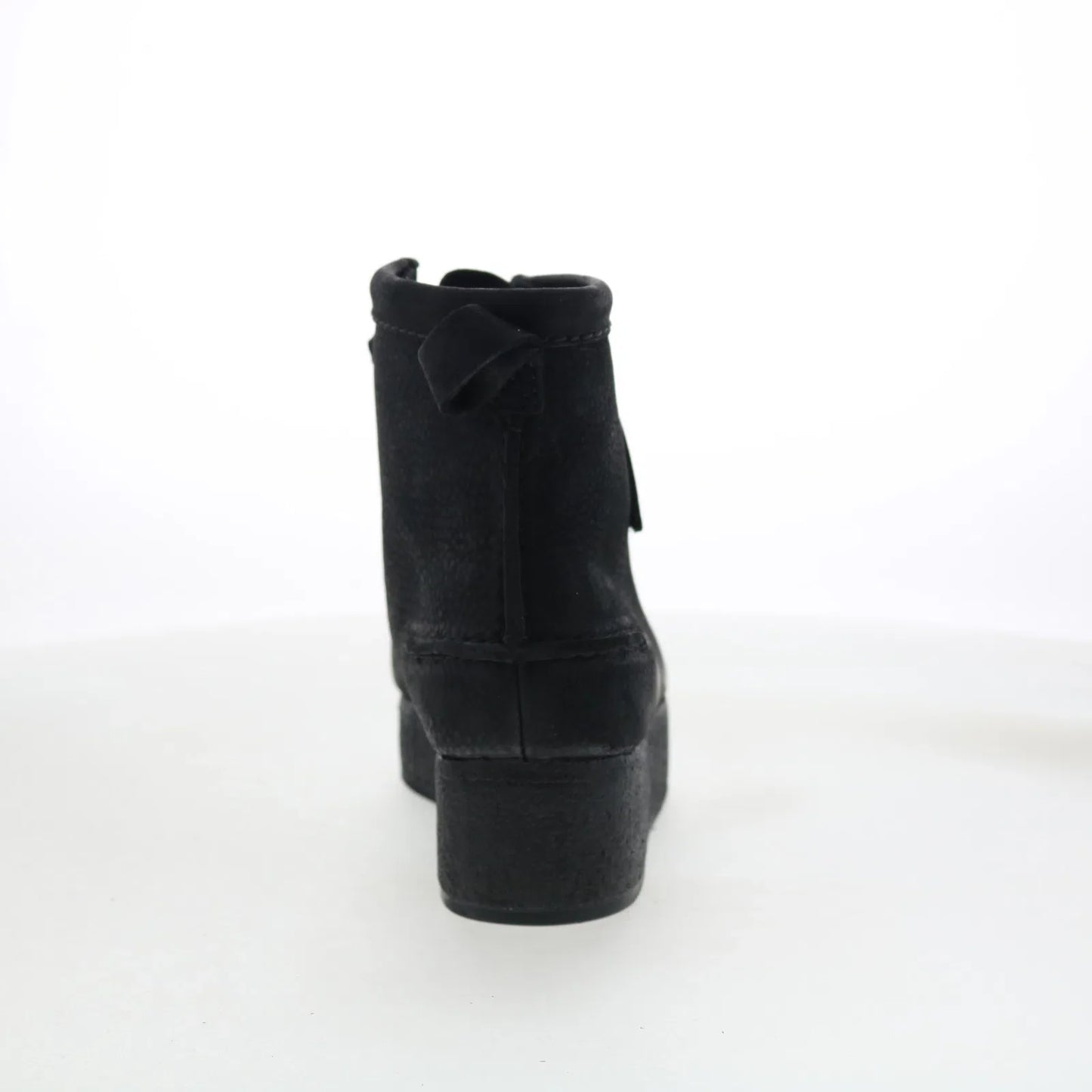 Clarks Wallabee Craft 26135569 Womens Black Suede Casual Dress Boots